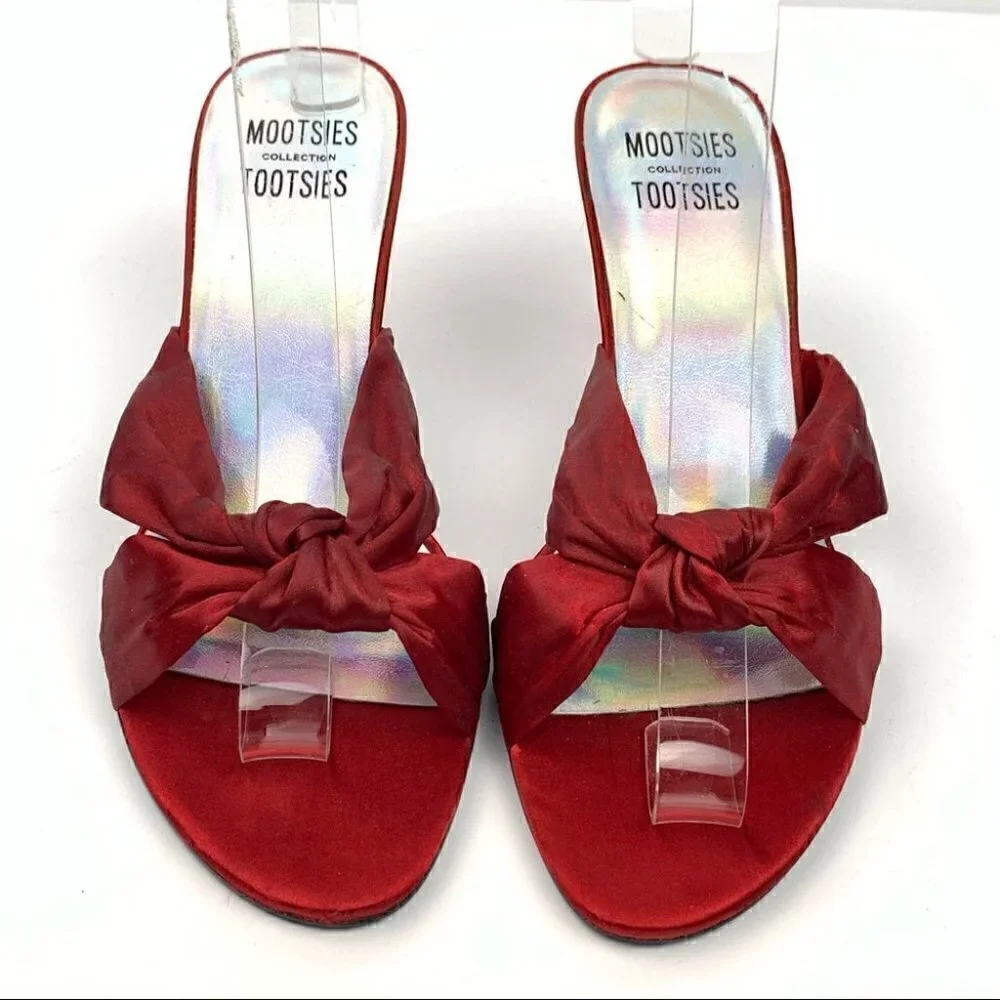 Mooties Tootsies collection heels size 7.5 deep crimson red satin formal